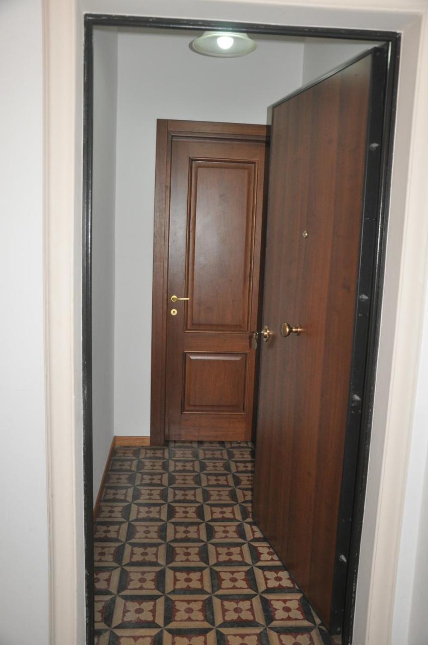 Appartamenti Villa Bellini CTA Exterior foto